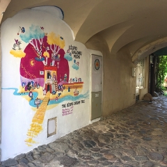 Project: 100 Dream Trees No. 5: "The Užupis Dream Tree" (2019)Driveway, 800x600pxUzupio g. 3, Vilnius 01200, Lithuania